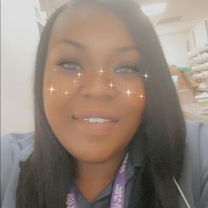 Meet your Posher, Cassandra